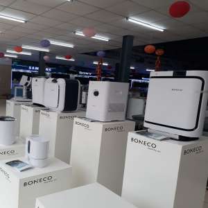 Máy lọc không khí, Máy tạo độ ẩm